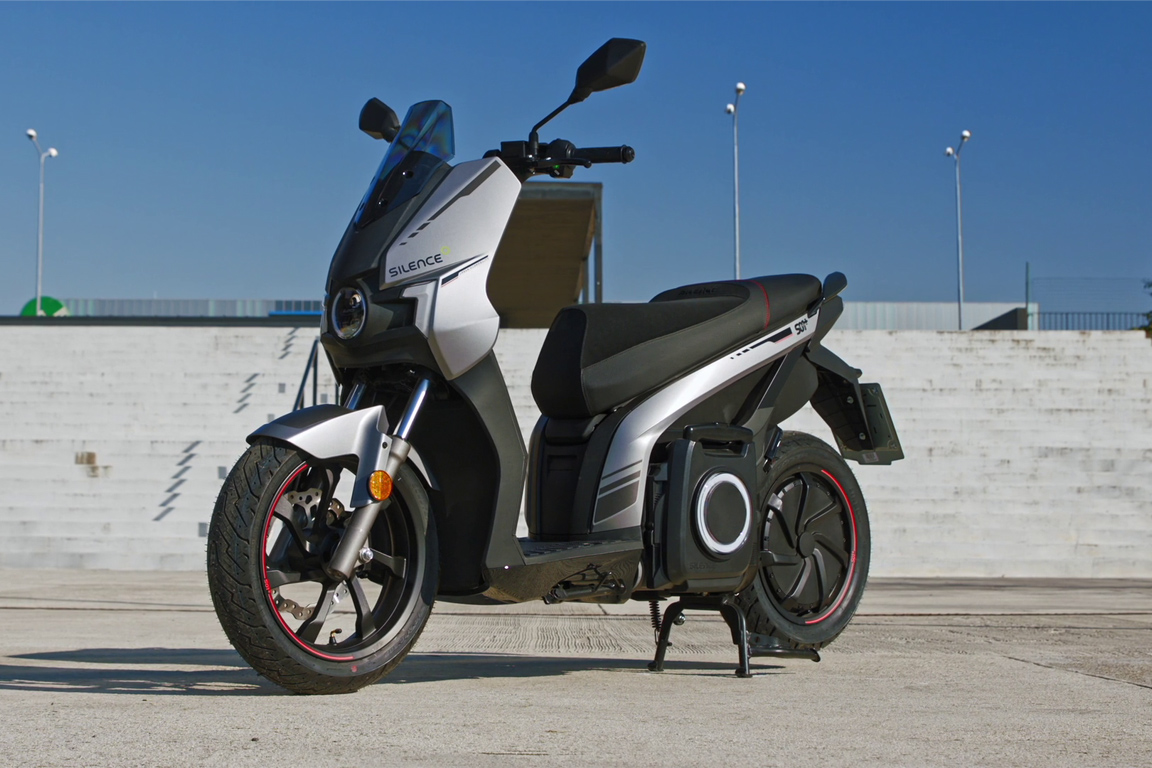Silence S01 Plus escooter 125 scooter elettrico