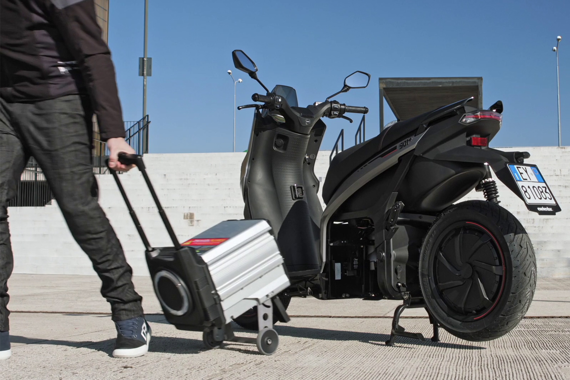 Silence S01 Plus escooter 125 scooter elettrico