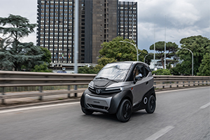 Exelentia presenta Silence S04: la nanocar elettrica che batte il traffico